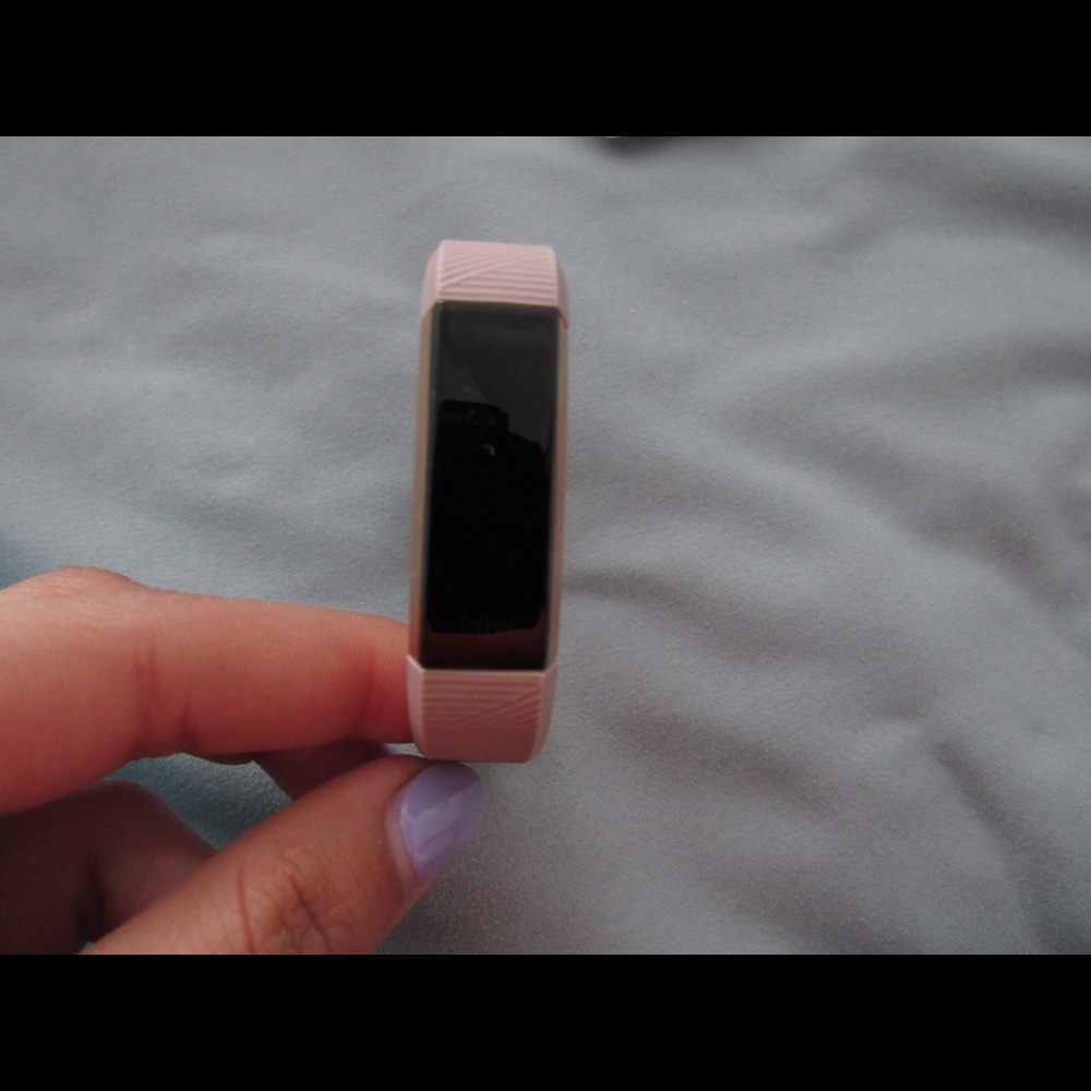 ROSE GOLD FIBIT ALTA // RARE - Picture 2 of 3
